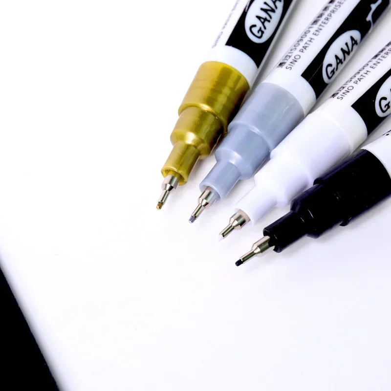 4Pcs/set Oil Based White Black - Illustration Marker Set reseña y precio
